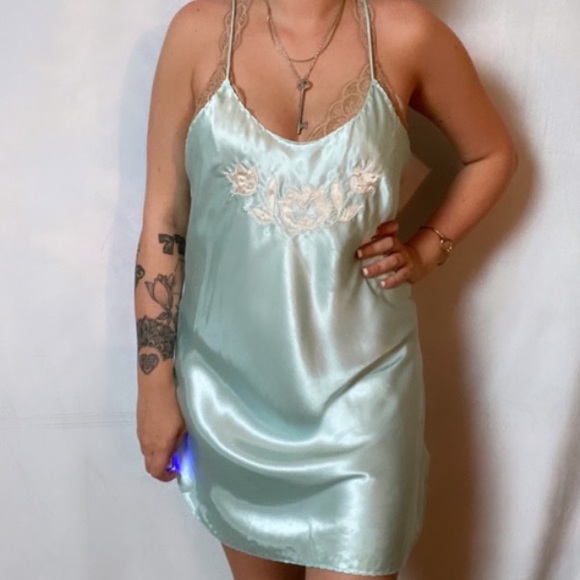 Vintage Other - VINTAGE 1960 BABY BLUE EMBROIDERED NIGHT SLIP